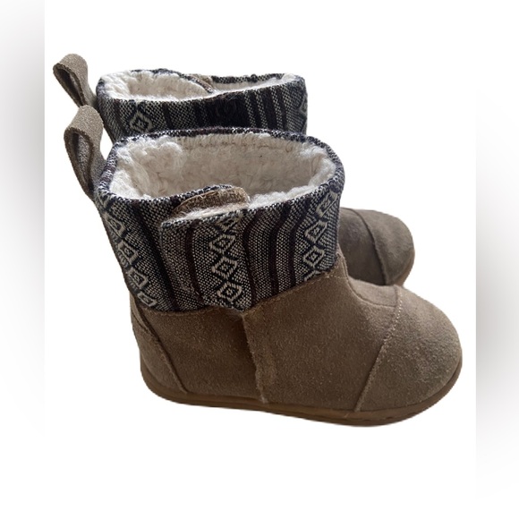 Toms Toddler Boots - Size 6 - Picture 3 of 6